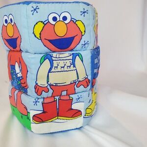 VTG Elmo Sesame Street Baby Steps Visual Labeling Shape Shifting Tactile Toy